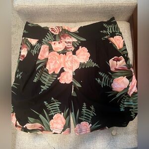 Simple Addiction harem shorts